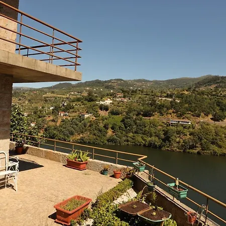 Casa Vista Alegre * Abelhal