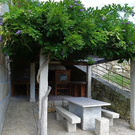 Casa Vista Alegre Abelhal