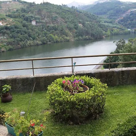 Casa Vista Alegre * Abelhal